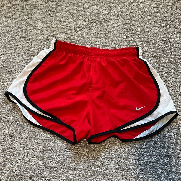 Women’s Red Nike Shorts - Picture 1 of 3